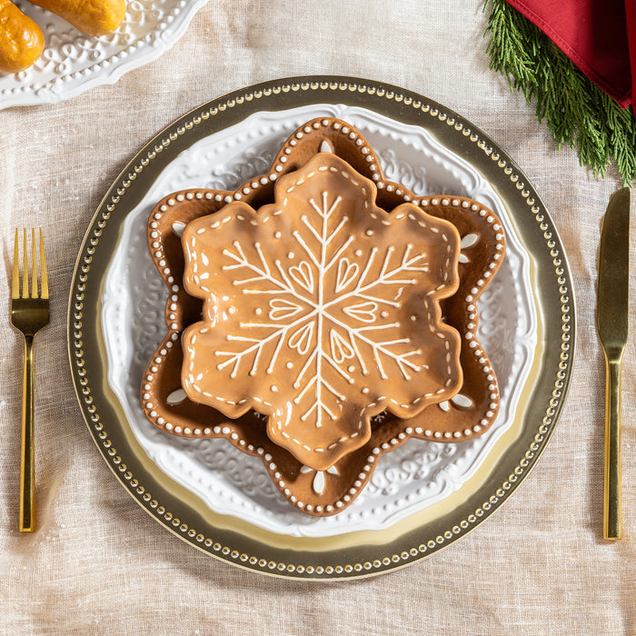 Baking Spirits Bright Gingerbread Snowflake Plate