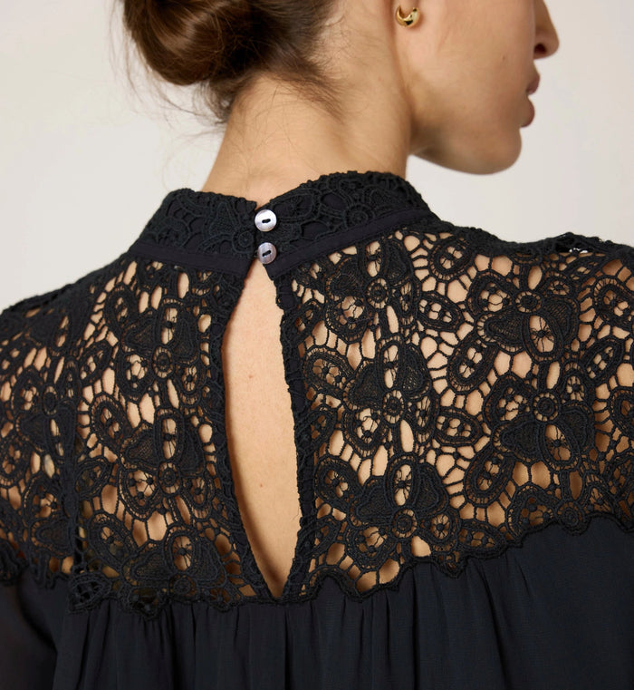 Eloise Blouse-Black