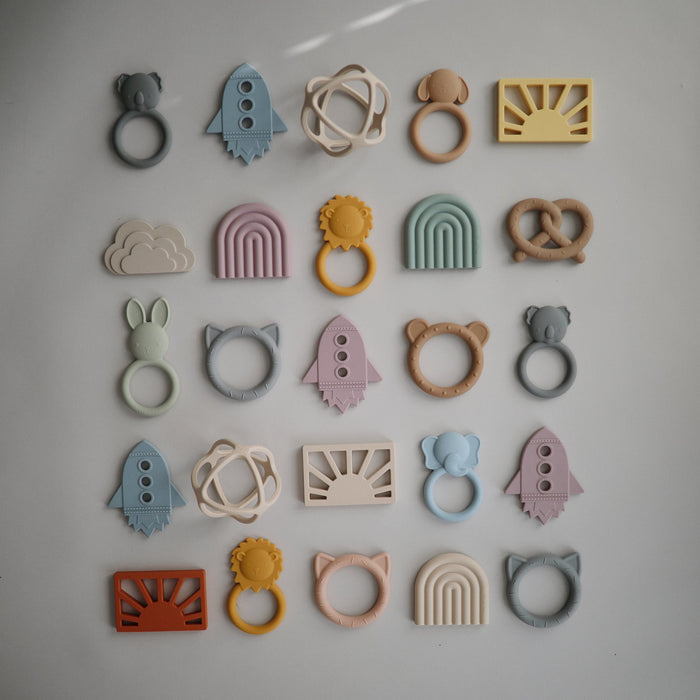 Pretzel Teether - Babies in Bloom