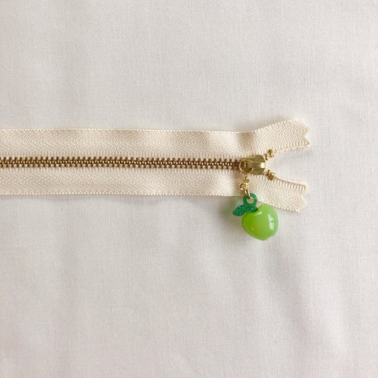 Apple Fruit Zipper - Antique Green