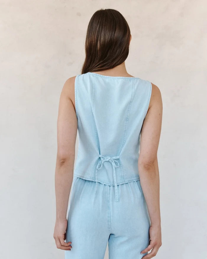 Bella Dahl Boatneck Seamed Vest in Coastal Fade Wash
