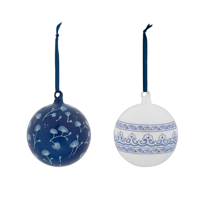 Chinoiserie White Ginko/Arrows Glass Ball Ornament