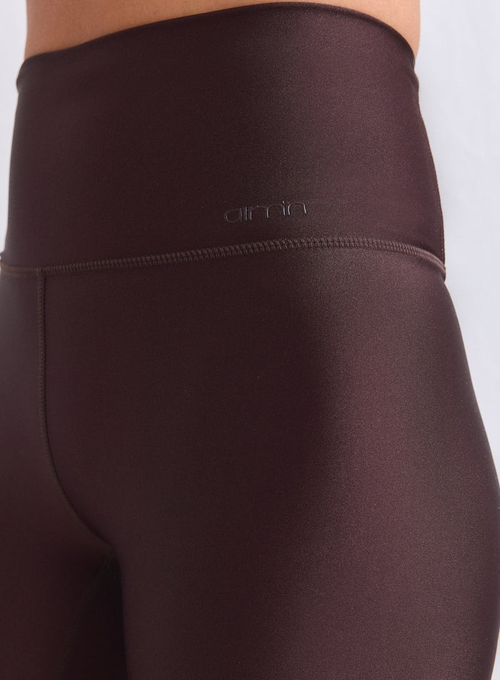 Close-up of high-waisted chocolate brown Shimmer Tights by aim'n featuring a subtle metallic sheen. [XS-165cm]
