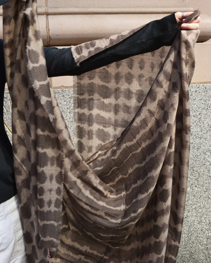 Denovembre Rive Cashmere Scarf in Grey