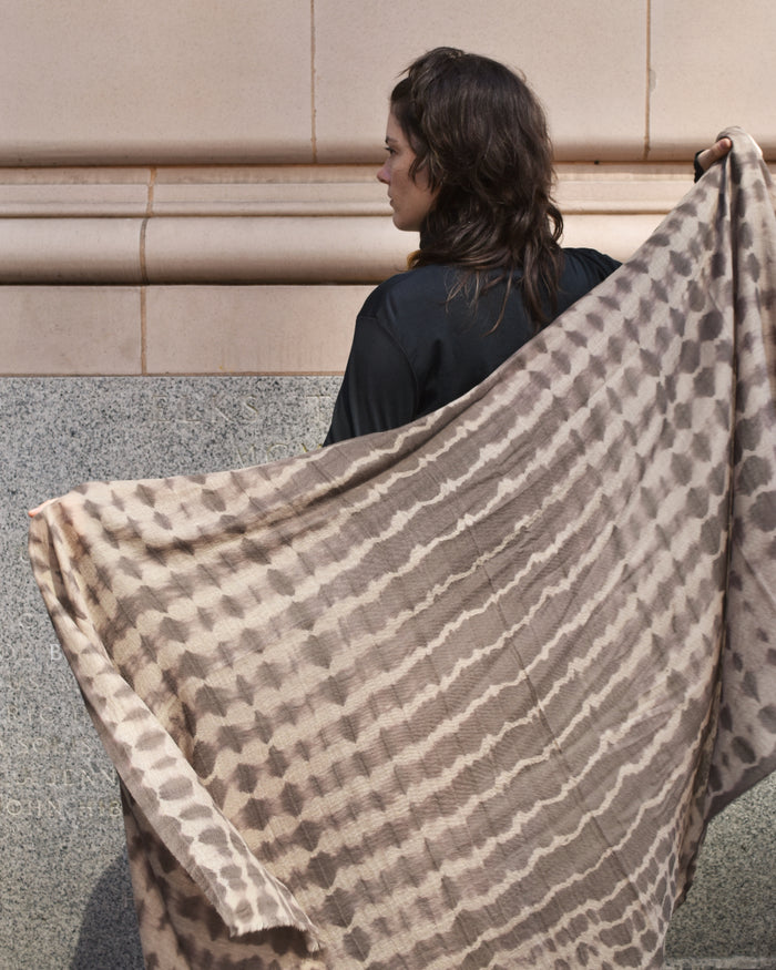 Denovembre Rive Cashmere Scarf in Grey