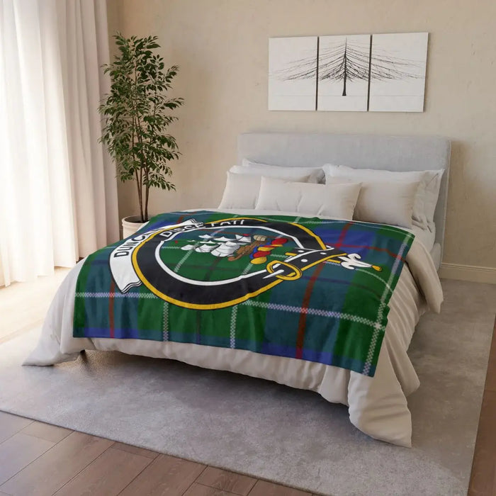 Duncan Scottish crest design on a tartan background Blanket Decor Blanket