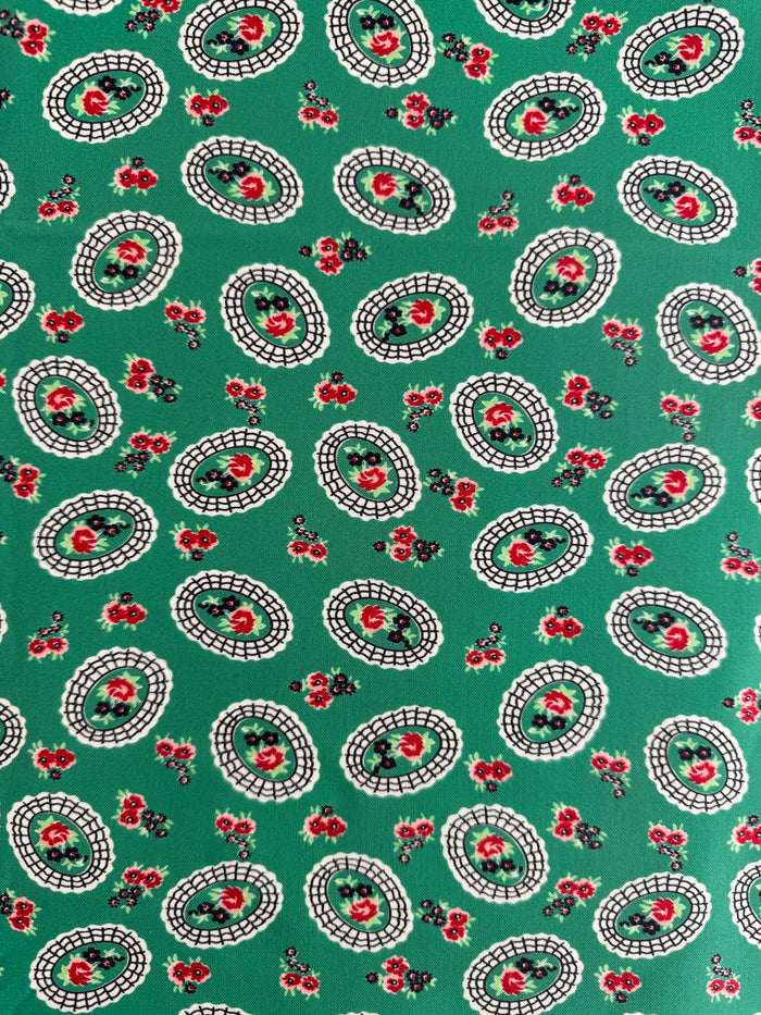 Emerald Rose Medallion - Green - MomNSon (JULY)