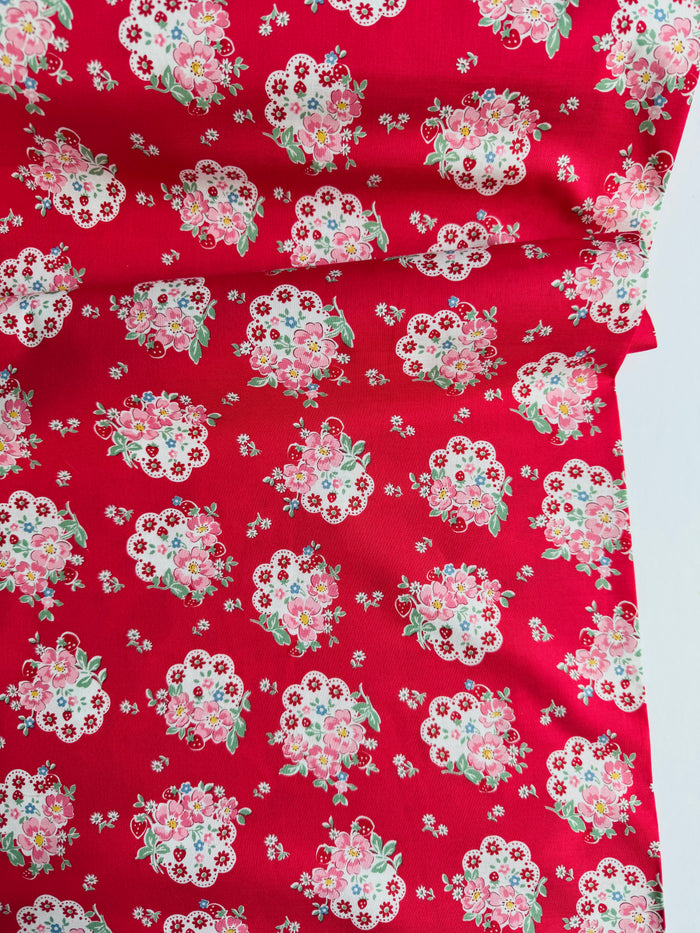 Flower Doily - Red - Atsuko Matsuyama - 30's Collection - Yuwa