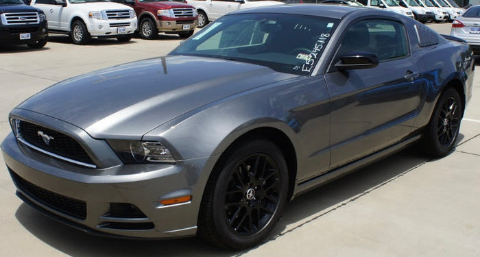 Ford UJ Sterling Gray Basecoat With Reducer Quart (Basecoat Only)