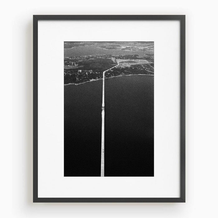 24 x 16 inches | Edition of 20 / Black / Matted