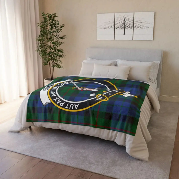 Gunn Aut Pax Aut Bellum design blanket — lightweight 100% polyester, cosy and warm