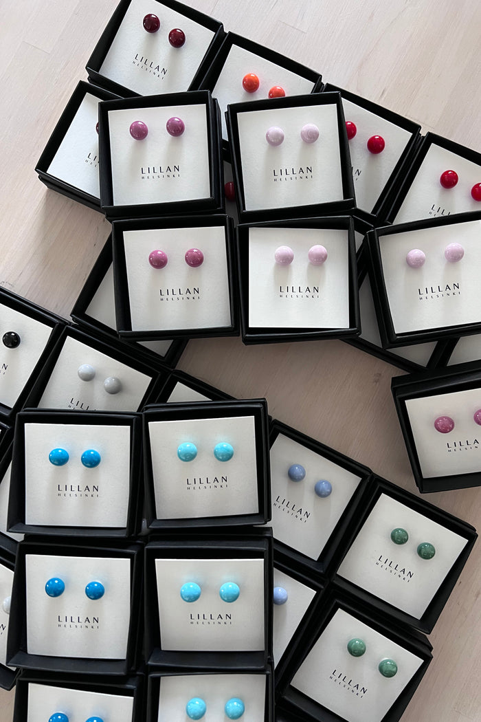 Lillan Helsinki Pom Pom White Earrings