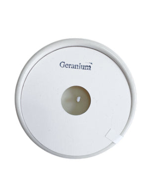 Otio White Geranium Candle