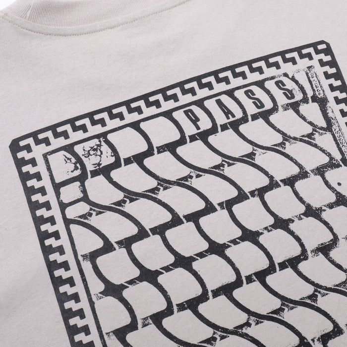 PASSPORT - DRAIN TEE (STONE)