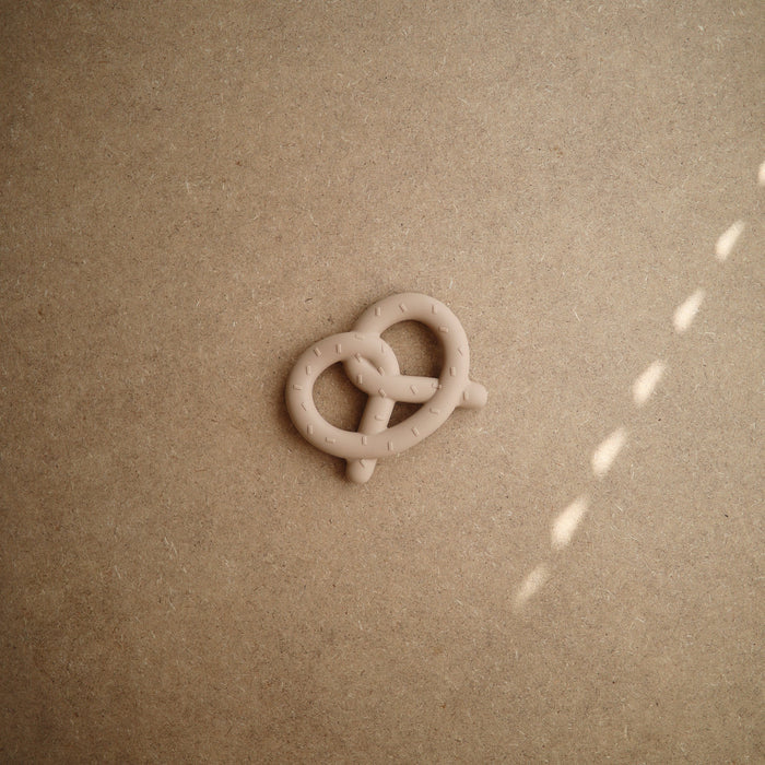 Pretzel Teether - Babies in Bloom
