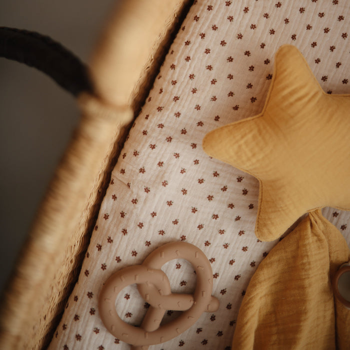 Pretzel Teether - Babies in Bloom