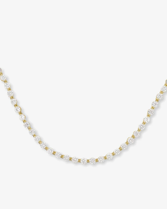She's an Icon Choker