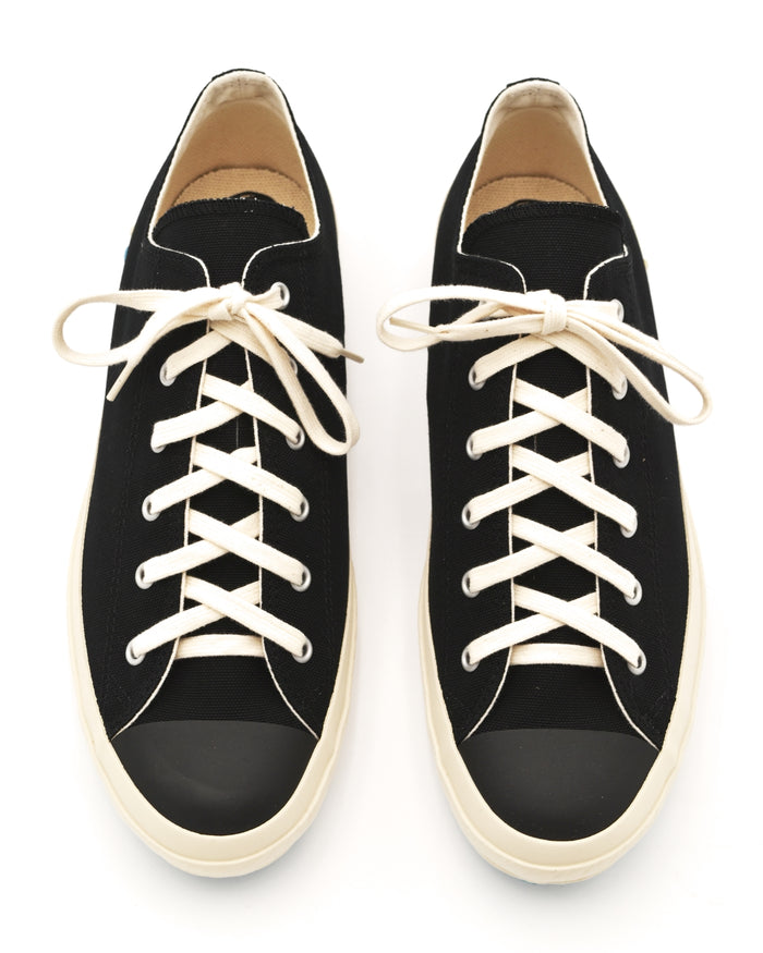 Shoes Like Pottery Canvas Low Top Sneaker in Black (Men's)