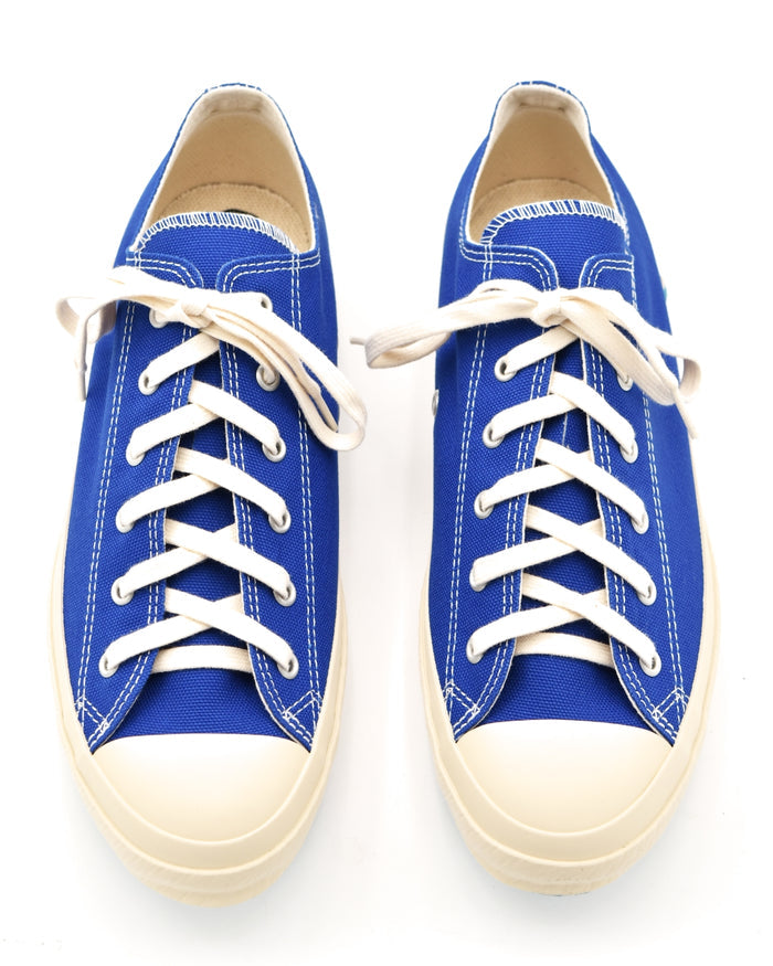 Shoes Like Pottery Canvas Low Top Sneaker in Blue (Women's)