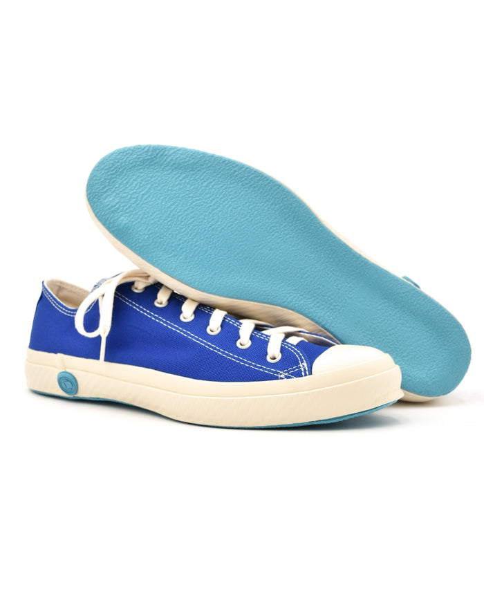 Shoes Like Pottery Canvas Low Top Sneaker in Blue (Women's)