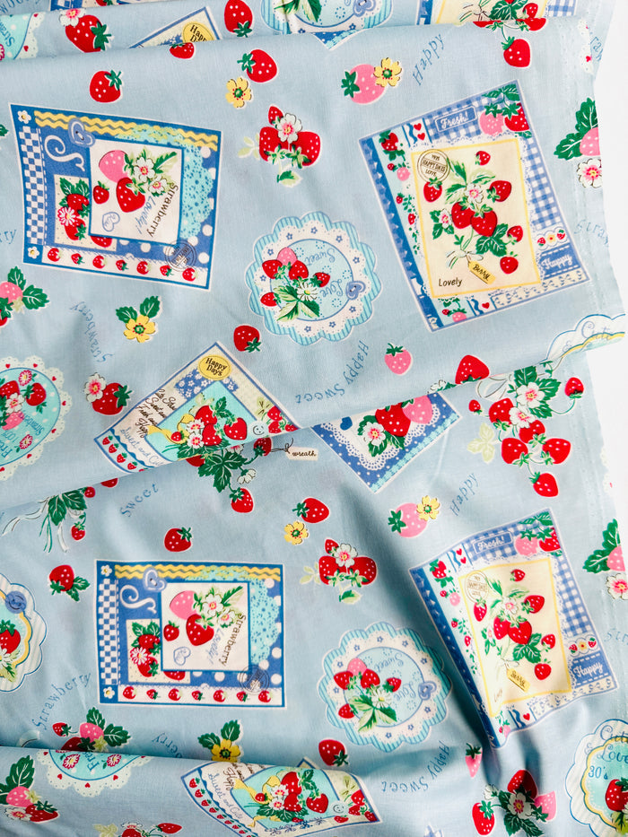 Strawberry Card - Blue - Atsuko Matsuyama - 30's Collection - Yuwa