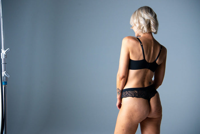 The Classic Vanishing G-String - Black